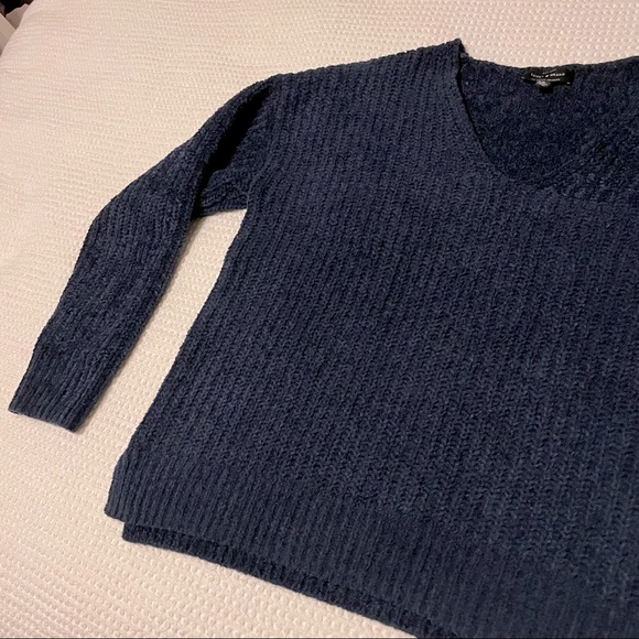 Lucky Brand navy chenille pullover - Picture 8 of 9